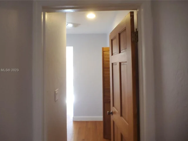 1600 Jackson St, Hollywood FL 33020