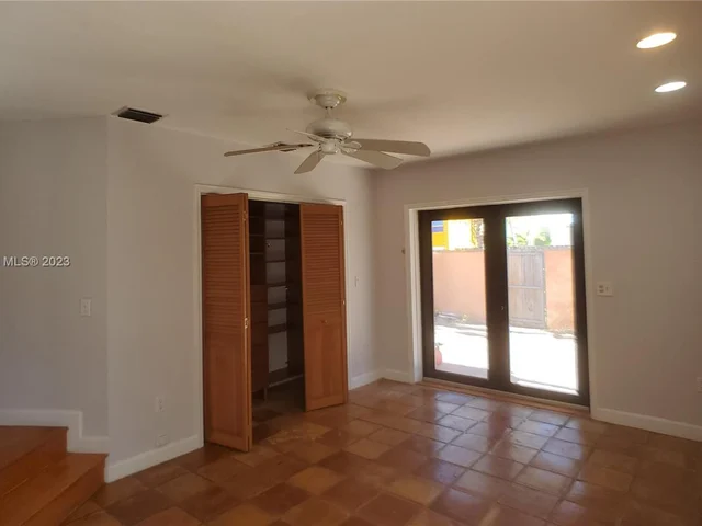 1600 Jackson St, Hollywood FL 33020