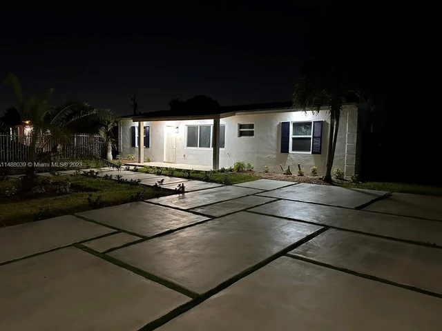 15730 NW 28th Pl, Miami Gardens FL 33054