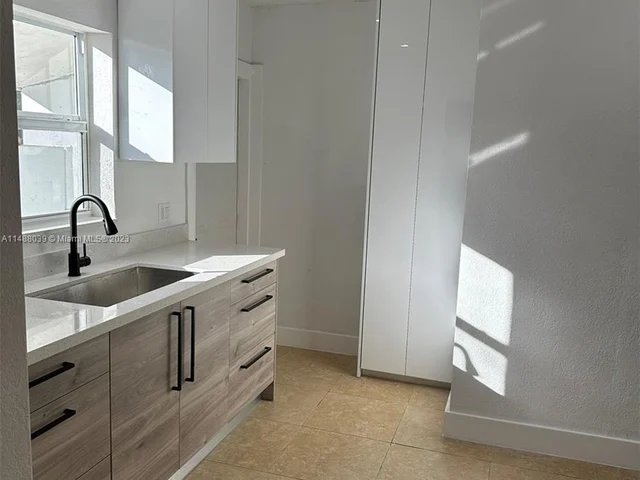 15730 NW 28th Pl, Miami Gardens FL 33054