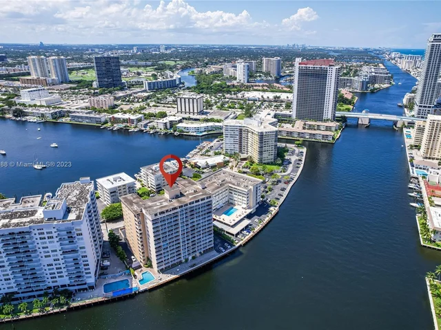121 Golden Isles Dr # 907, Hallandale Beach FL 33009