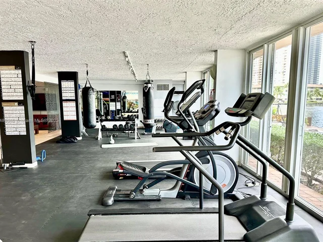 121 Golden Isles Dr # 907, Hallandale Beach FL 33009