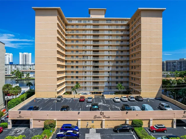 121 Golden Isles Dr # 907, Hallandale Beach FL 33009