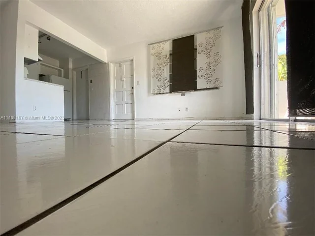 1855 Plunkett St # 101, Hollywood FL 33020