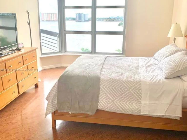 19101 Mystic Pointe Dr # 1104, Aventura FL 33180