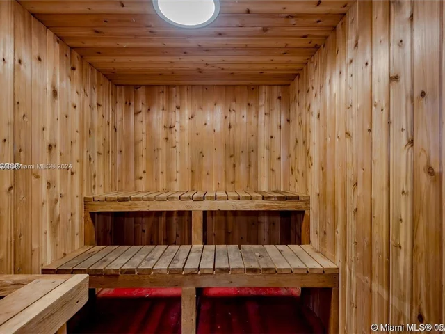 3180 S Ocean Dr, Hallandale Beach FL 33009