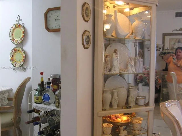 3180 S Ocean Dr, Hallandale Beach FL 33009