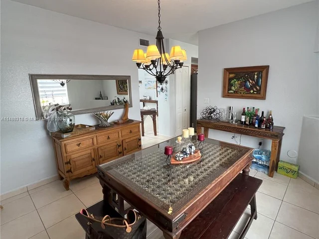 15973 SW 53rd Ter, Miami FL 33185