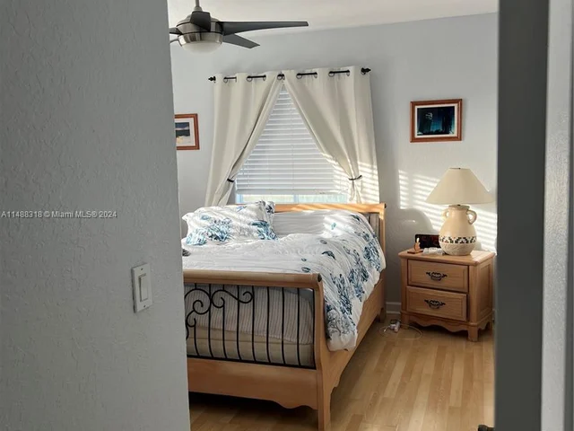 15973 SW 53rd Ter, Miami FL 33185