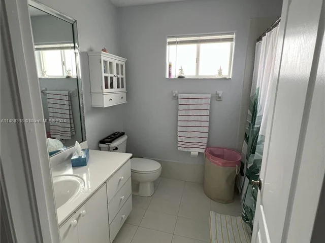 15973 SW 53rd Ter, Miami FL 33185