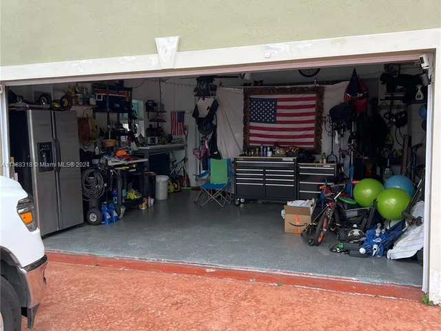 15973 SW 53rd Ter, Miami FL 33185