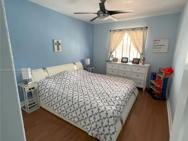 15973 SW 53rd Ter, Miami FL 33185