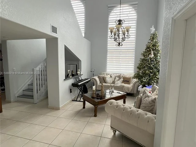 15973 SW 53rd Ter, Miami FL 33185