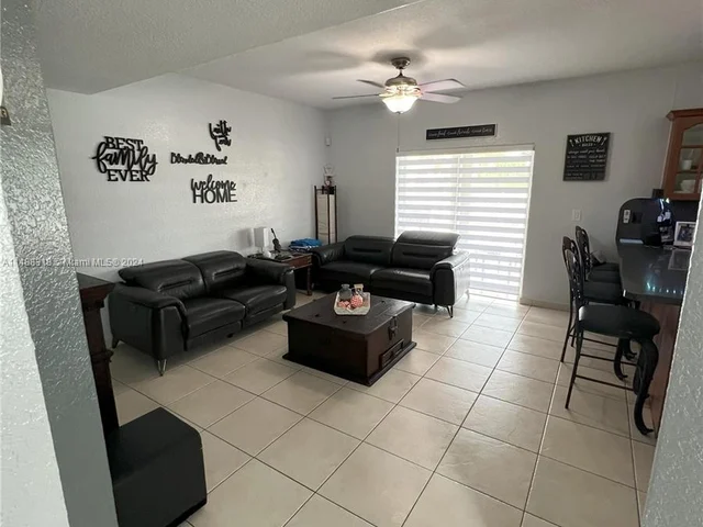 15973 SW 53rd Ter, Miami FL 33185