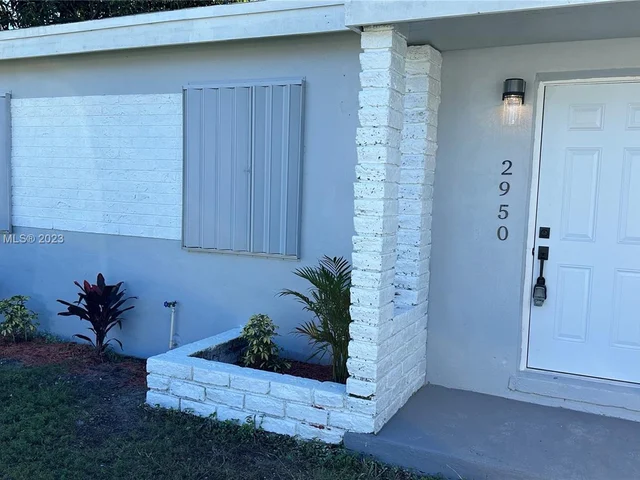 2950 NW 152nd Ter, Miami Gardens FL 33054