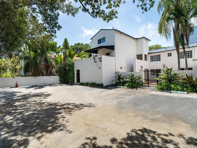 2918 Bird Ave # 4, Miami FL 33133