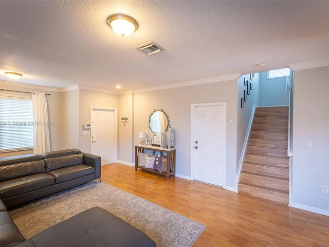 1100 SE 16th Ave, Homestead FL 33035