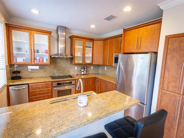 1100 SE 16th Ave, Homestead FL 33035