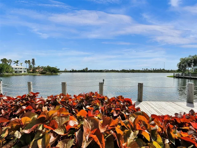 1930 NW 182nd Ter, Pembroke Pines FL 33029