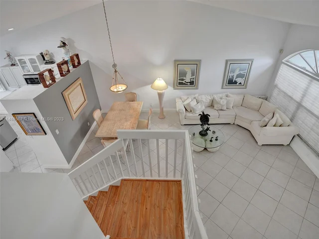 1930 NW 182nd Ter, Pembroke Pines FL 33029