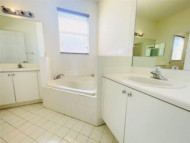 12852 SW 133rd Ter # 12852, Miami FL 33186