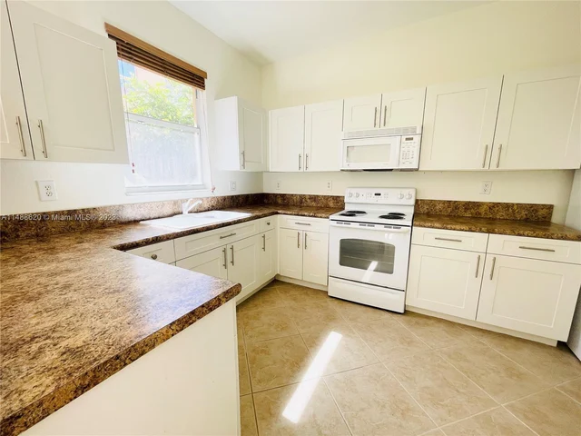 12852 SW 133rd Ter # 12852, Miami FL 33186