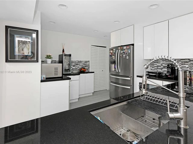 14203 SW 66th St # 503, Miami FL 33183