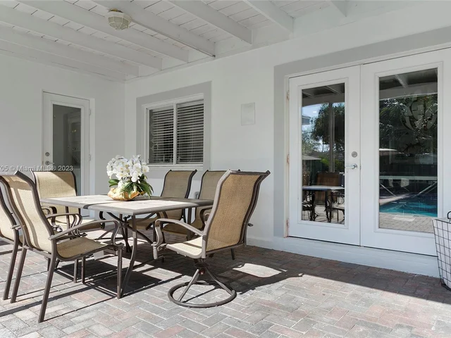 1422 Coolidge St, Hollywood FL 33020