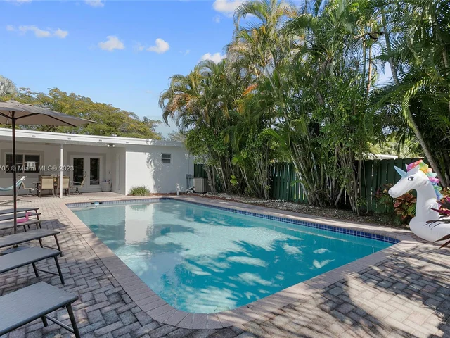 1422 Coolidge St, Hollywood FL 33020