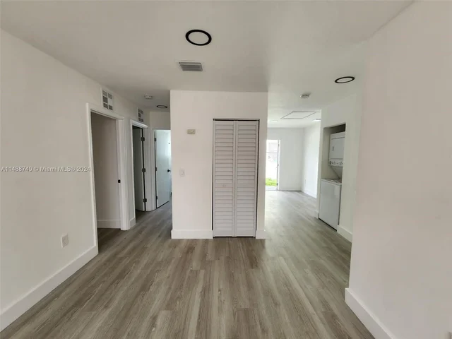 1247 NW 28th St # 3, Miami FL 33142