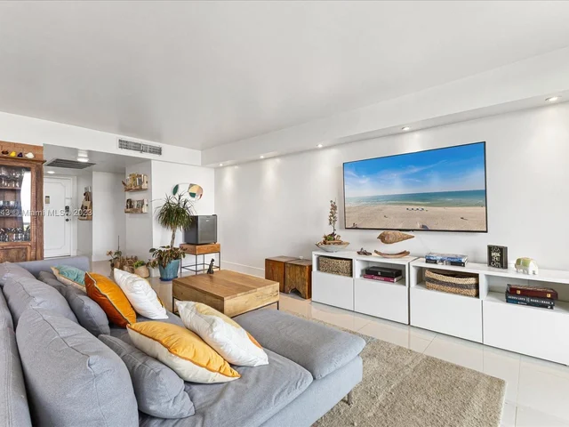 10000 W Bay Harbor Dr # 503, Bay Harbor Islands FL 33154