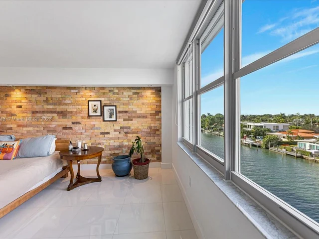 10000 W Bay Harbor Dr # 503, Bay Harbor Islands FL 33154