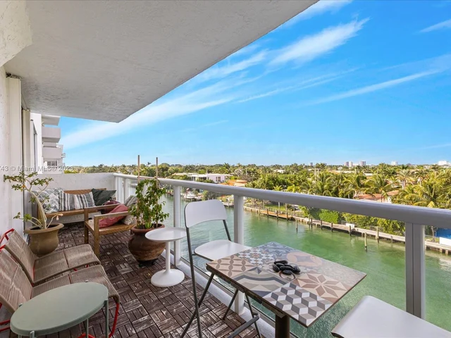 10000 W Bay Harbor Dr # 503, Bay Harbor Islands FL 33154