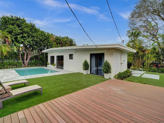 18560 NE 20th Ct, North Miami Beach FL 33179