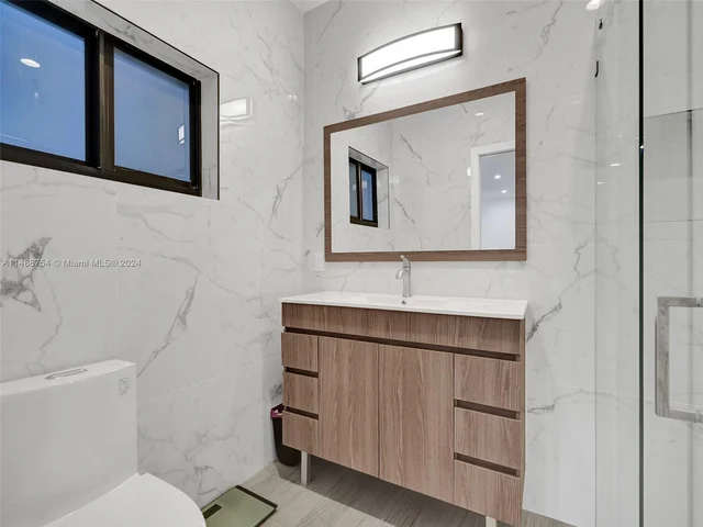 18560 NE 20th Ct, North Miami Beach FL 33179