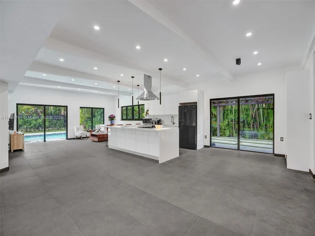 18560 NE 20th Ct, North Miami Beach FL 33179