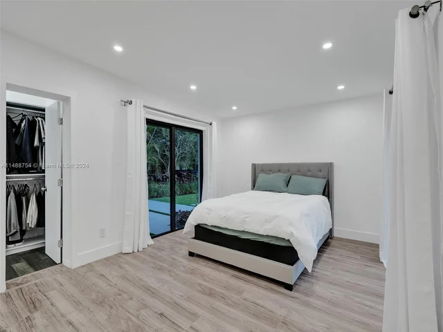 18560 NE 20th Ct, North Miami Beach FL 33179