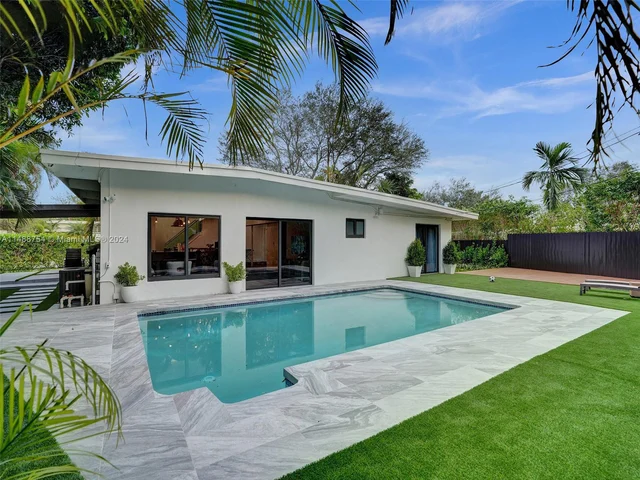 18560 NE 20th Ct, North Miami Beach FL 33179