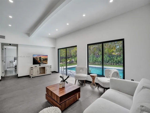 18560 NE 20th Ct, North Miami Beach FL 33179