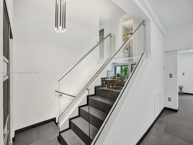 18560 NE 20th Ct, North Miami Beach FL 33179