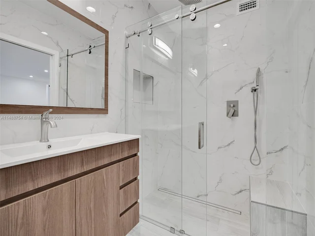 18560 NE 20th Ct, North Miami Beach FL 33179