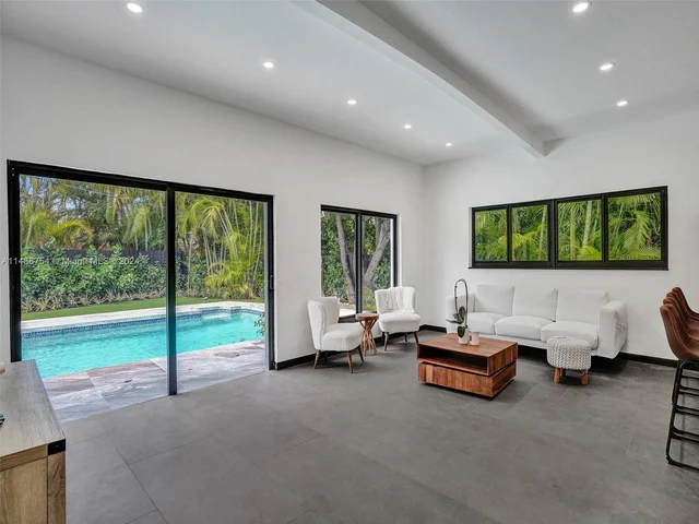 18560 NE 20th Ct, North Miami Beach FL 33179