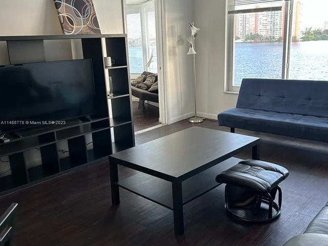 1150 NE 191st # 45, Miami FL 33079