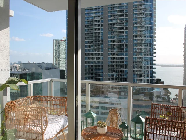 1060 Brickell Ave # 2505, Miami FL 33131