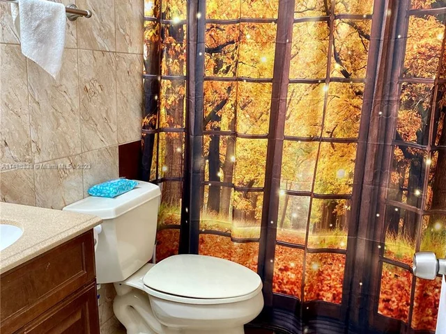 8600 N Sherman Cir # 404, Miramar FL 33025