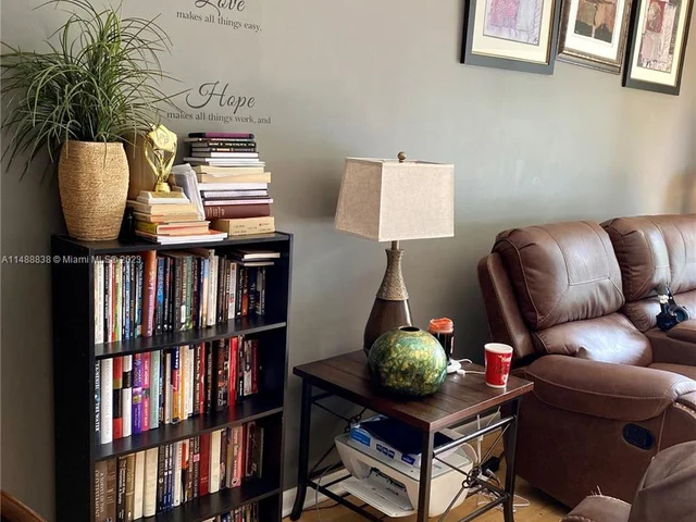 8600 N Sherman Cir # 404, Miramar FL 33025