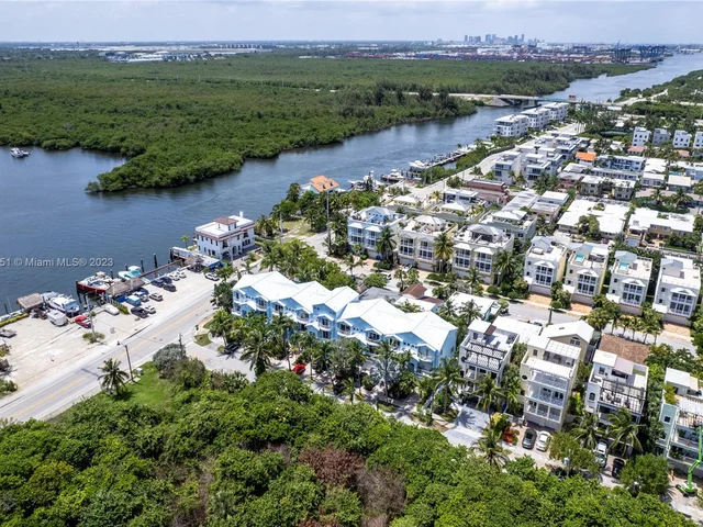 387 Franklin St, Hollywood FL 33019