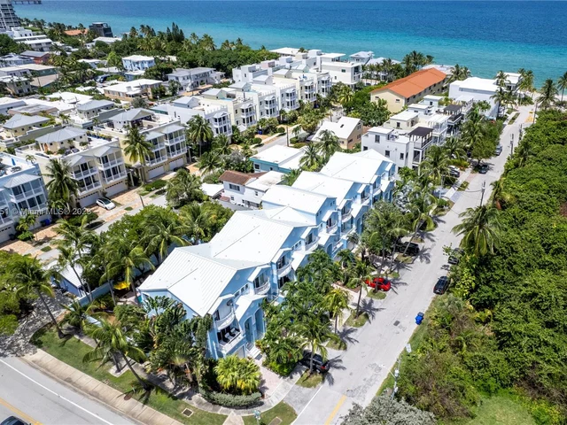 387 Franklin St, Hollywood FL 33019