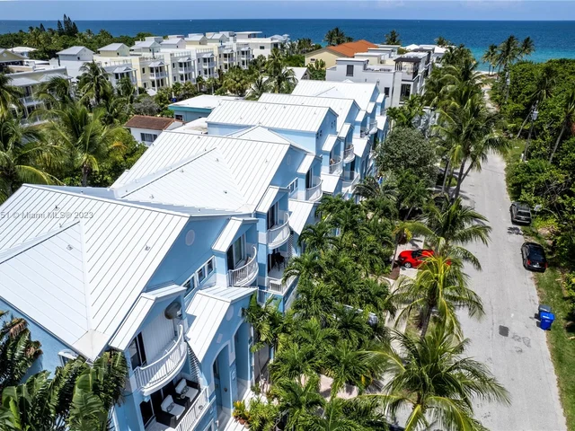 387 Franklin St, Hollywood FL 33019