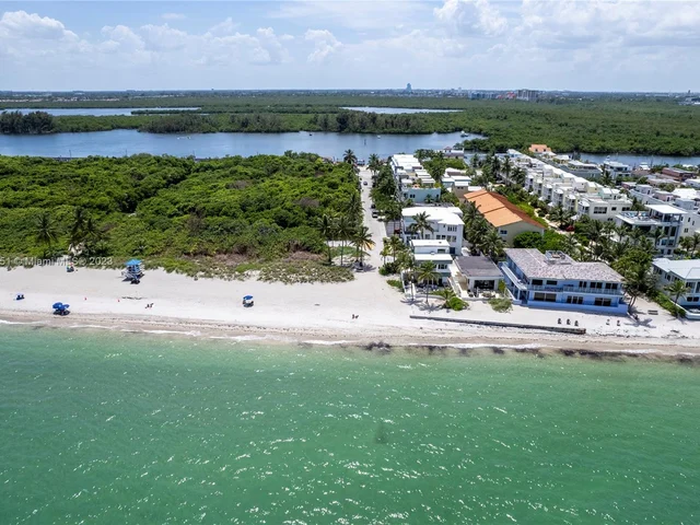 387 Franklin St, Hollywood FL 33019